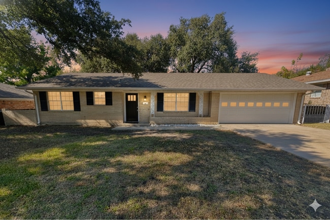 property at 2006 S 53rd St