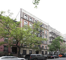 218-220 E 11th St Apartamentos