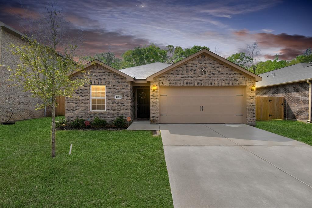 25414 Glacier Lake Dr in Cleveland, TX - Building Photo