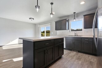 635 Diversity Dr in De Pere, WI - Building Photo - Building Photo