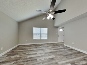 4356 S Lockwood Ridge Rd in Sarasota, FL - Foto de edificio - Building Photo