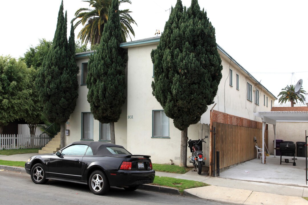 931 Dawson Ave in Long Beach, CA - Foto de edificio