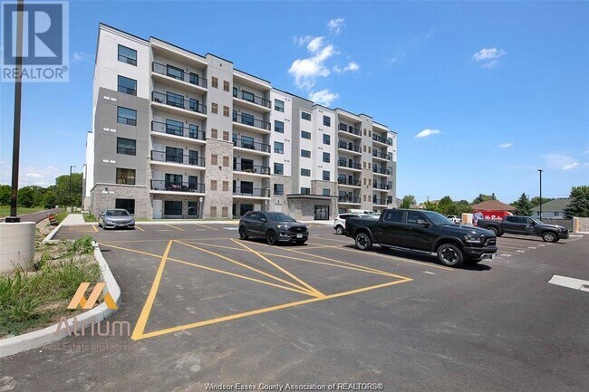 3340 Stella Crescent in Windsor, ON - Building Photo - Building Photo