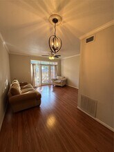 2425 Underwood St in Houston, TX - Foto de edificio - Building Photo