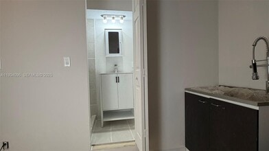 15730 SW 140th St in Miami, FL - Building Photo - Building Photo