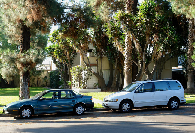 716 W Provential Dr in Anaheim, CA - Building Photo - Building Photo