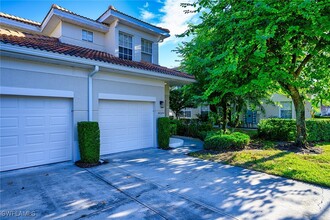 3058 Driftwood Way in Naples, FL - Building Photo - Building Photo