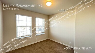 4907 Unakite Wy in San Antonio, TX - Building Photo - Building Photo