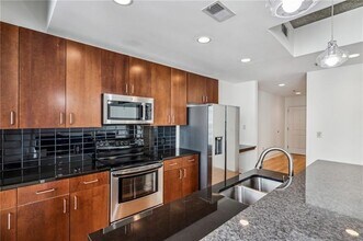 44 Peachtree Pl NW in Atlanta, GA - Building Photo - Building Photo