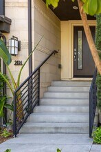 2434 Via Alta in San Diego, CA - Building Photo - Building Photo