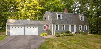 3 Hilltop Rd in Farmington, CT - Building Photo