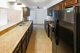 2107 Hazlitt Dr in Houston, TX - Building Photo - Building Photo