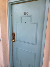 4230 S Centinela Ave, Unit One bed in Los Angeles, CA - Building Photo - Building Photo