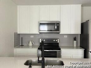 4922 Via Sonoma Trail in Converse, TX - Building Photo - Building Photo