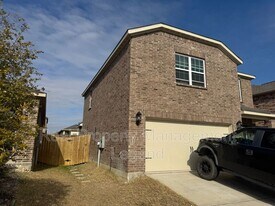 1210 Bullock Dr in Princeton, TX - Building Photo