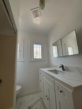 5306 Cimarron St in Los Angeles, CA - Building Photo - Building Photo