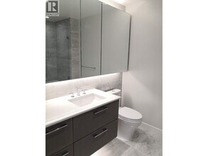 5410 Shortcut Rd in Vancouver, BC - Building Photo - Building Photo