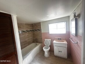 7024 4th Ave in Canutillo, TX - Building Photo - Building Photo