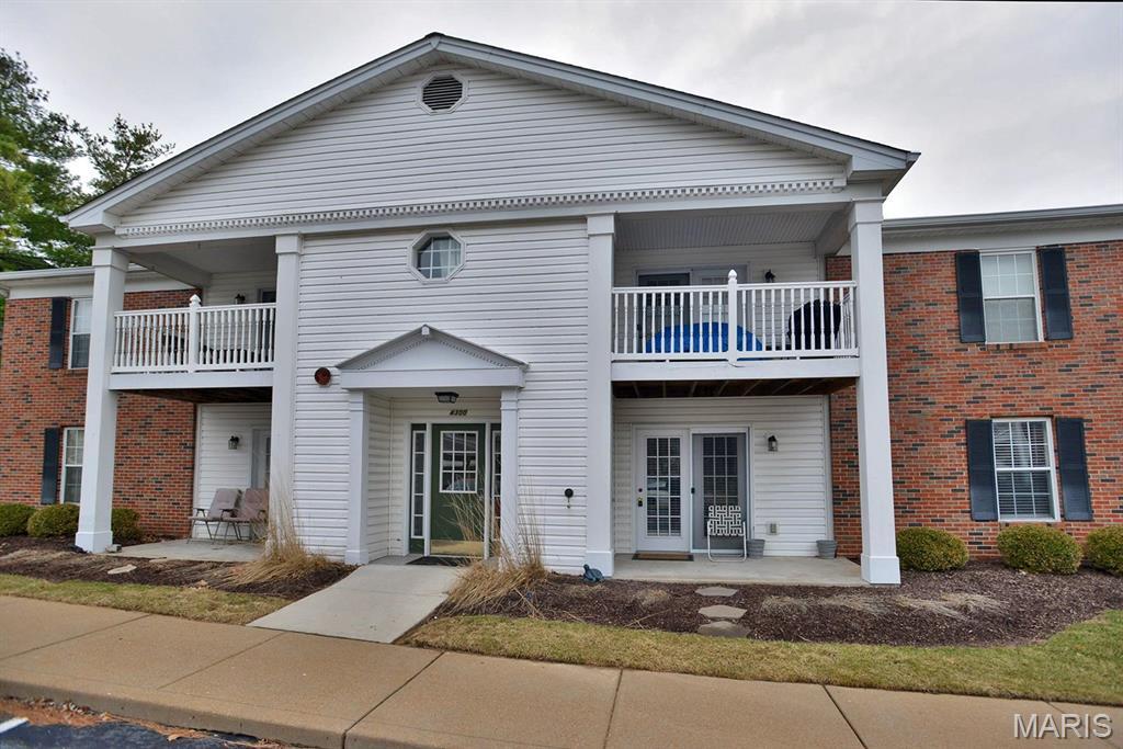 4300 Forder Gardens Pl in St. Louis, MO - Building Photo
