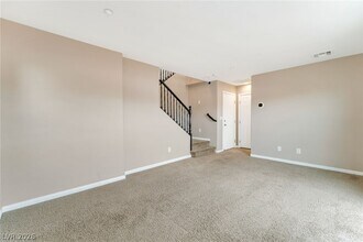 6635 Weeping Pine St in Las Vegas, NV - Building Photo - Building Photo