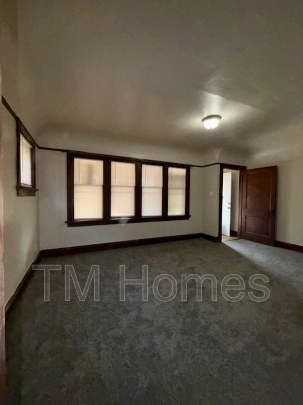 1340 W Atkinson Ave in Milwaukee, WI - Foto de edificio - Building Photo