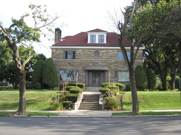 1401 W Broad St in Bethlehem, PA - Building Photo