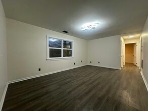 6128 Red Bank Rd in Cincinnati, OH - Building Photo - Building Photo