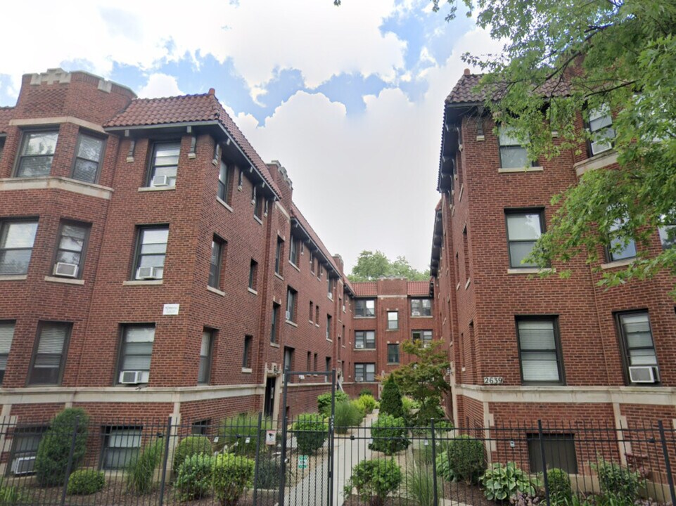 2633 1/2 N Spaulding Ave in Chicago, IL - Building Photo