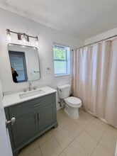 1990 SW 9th St in Fort Lauderdale, FL - Building Photo - Building Photo