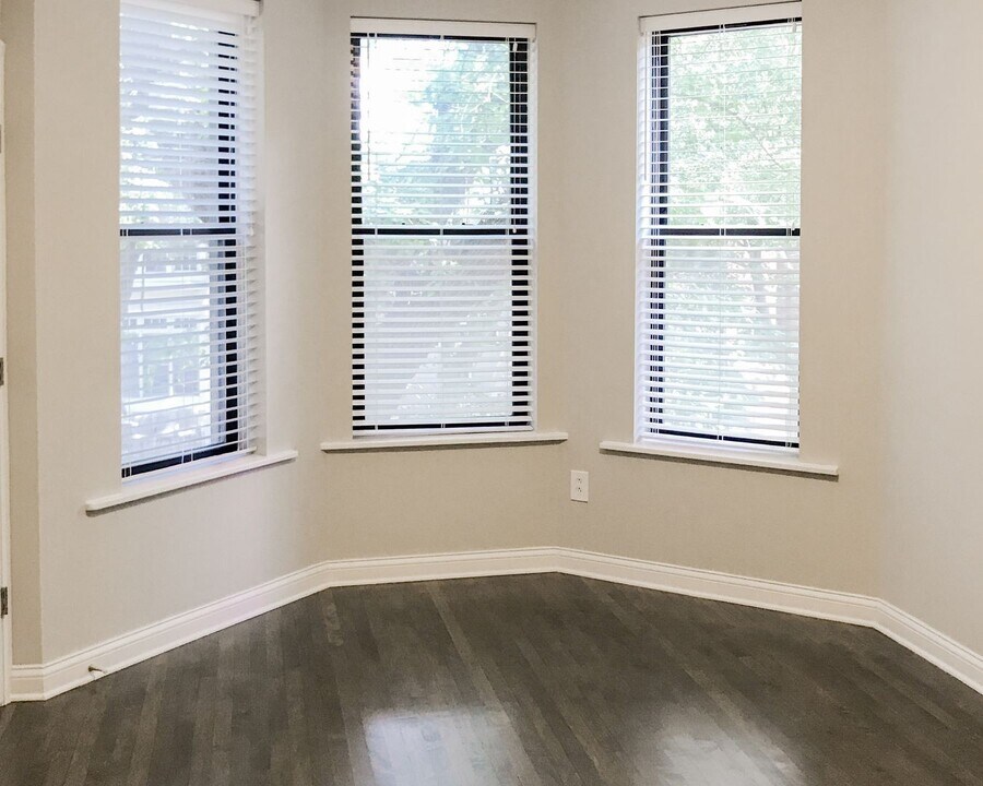 2730 N Wayne Ave, Unit 2730-2 in Chicago, IL - Building Photo
