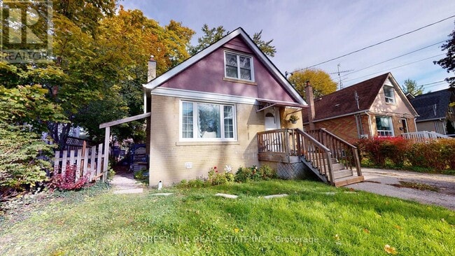 property at 262 Poyntz Ave