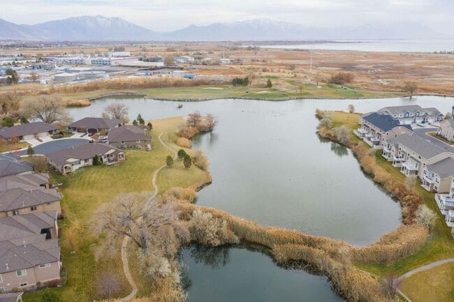 property at 976 1925 W