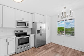 7301 Amberly Ln in Delray Beach, FL - Building Photo - Building Photo