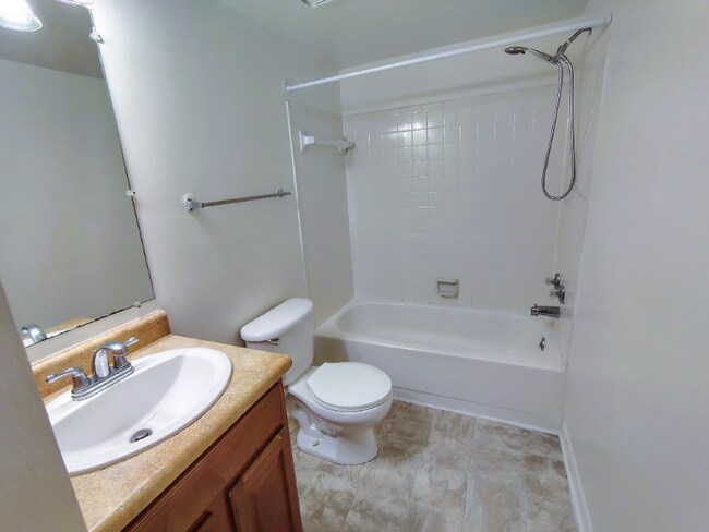 600 Reusens Rd, Unit N149 in Lynchburg, VA - Building Photo - Building Photo