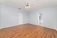 8734 Rainglen Ln photo'