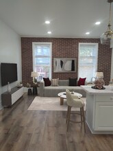 236 Hamilton St, Unit 3 in Harrisburg, PA - Building Photo - Building Photo