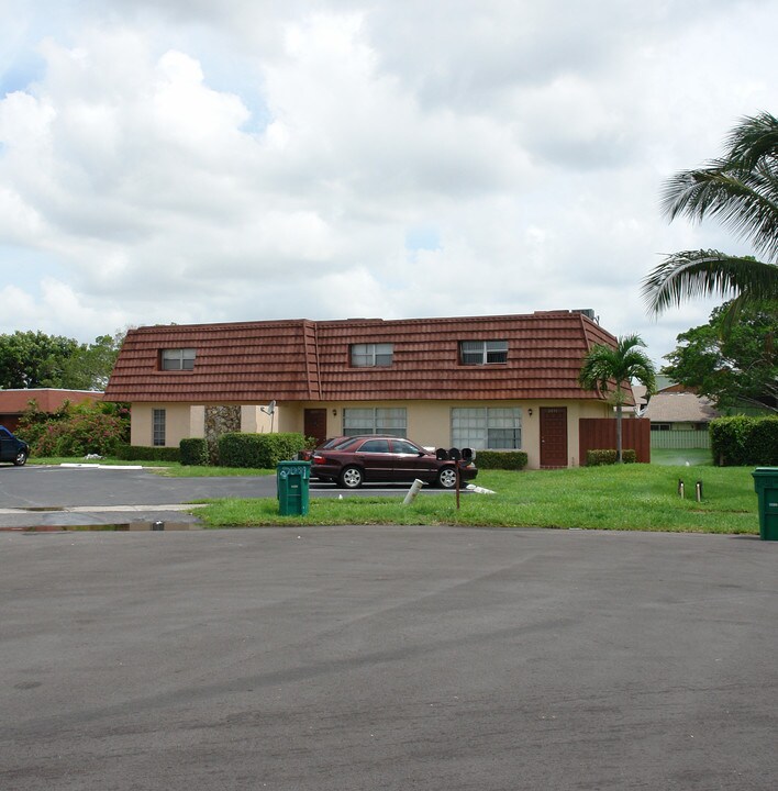 2031 NW 59th Way in Fort Lauderdale, FL - Building Photo