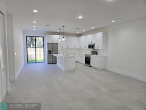 5987 Tiffany Pl in West Palm Beach, FL - Building Photo - Building Photo