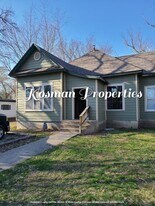 1019 E 15th St in Pittsburg, KS - Building Photo