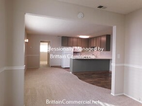 Near Everything, All Amenities! 1616 Q Street, Camellia Court Apartments in Sacramento, CA - Building Photo - Building Photo
