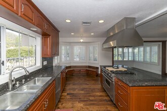 2829 Markridge Rd in Montrose, CA - Building Photo - Building Photo
