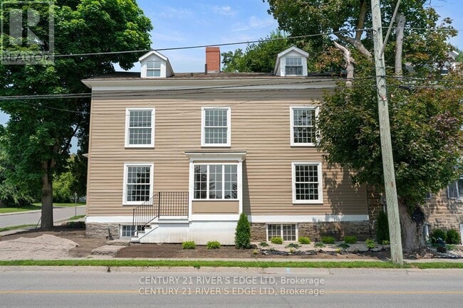 property at 3 PARK St
