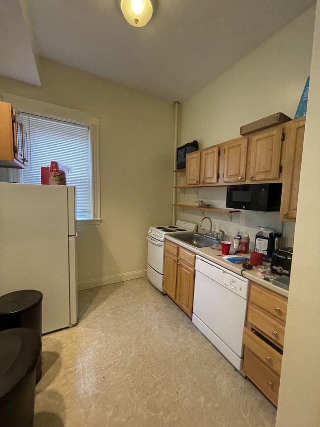 82 Peterborough St, Unit 5