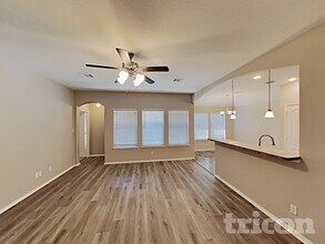 525 Beechgrove Terrace in Fort Worth, TX - Building Photo - Building Photo