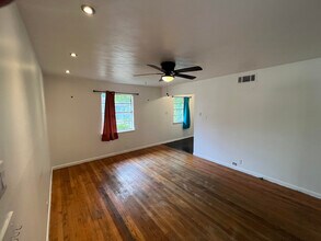 5459 Melrose Ave, Unit 5459 in Dallas, TX - Foto de edificio - Building Photo
