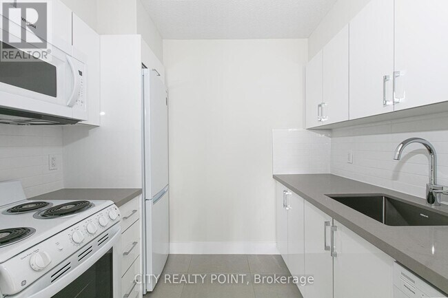 33-733 Isabella St in Toronto, ON - Building Photo - Building Photo
