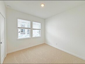 2213 Via Laura Ln in Houston, TX - Building Photo - Building Photo