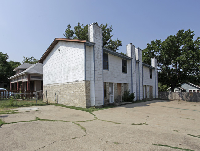 907 Feliks Gwozdz Pl in Fort Worth, TX - Foto de edificio - Building Photo