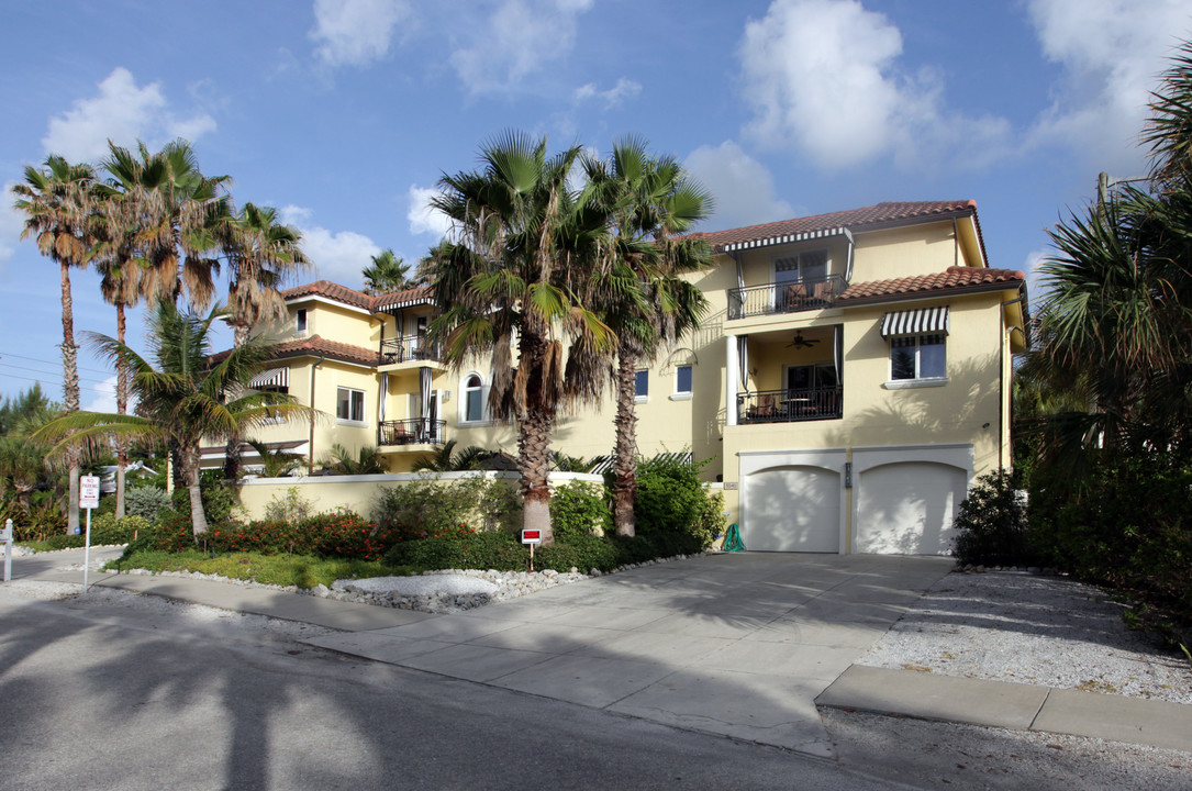 5540 Calle Del Invierno in Sarasota, FL - Building Photo