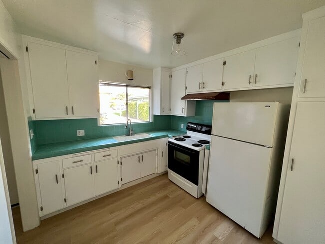 2518 Drake St, Unit 2518 in Bakersfield, CA - Building Photo - Building Photo